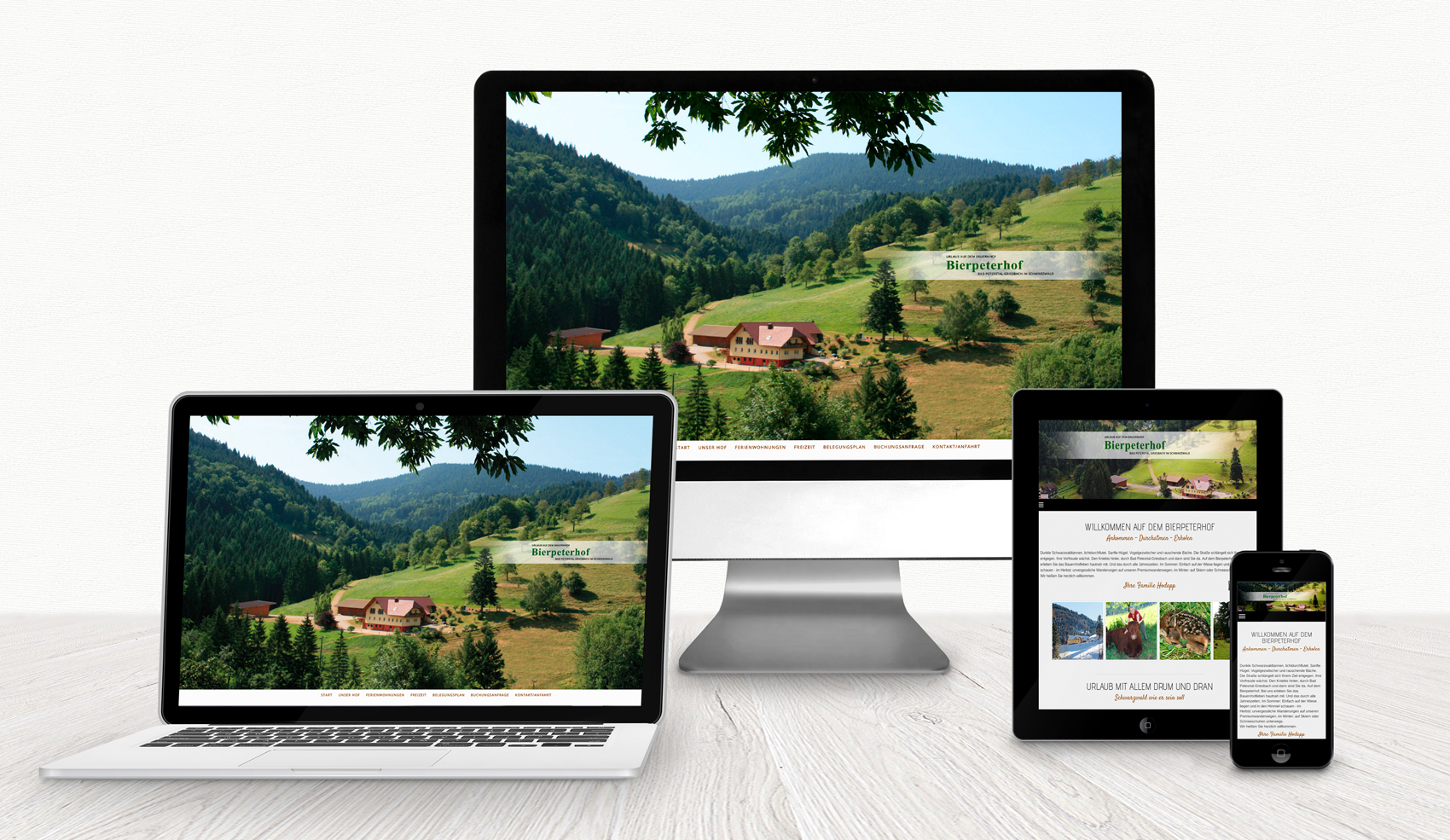 Responsive Website-Mockup für einen Ferienhof